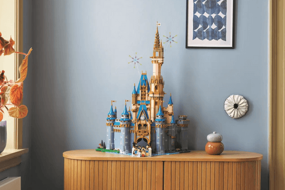 Disney Castle Large LEGO Disney Castle