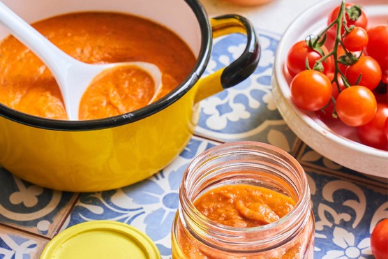 Annabel Karmel's hidden vegetable sauce
