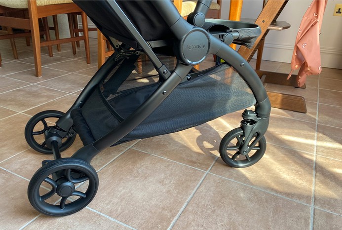 Close-up of iCandy Pip wheels